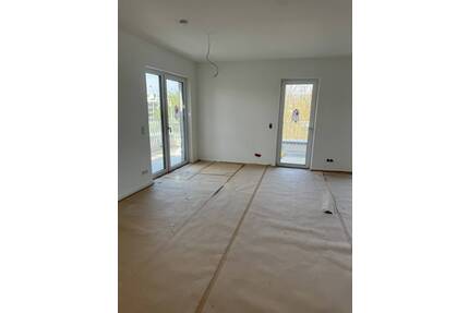PENTHOUSE mit großer Terrasse mitten in St. Ingbert. NEUE 3 Zimmer-Wohnung - Sankt Ingbert