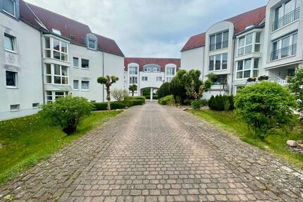 Vermietete 3-Zimmer Wohnung mit Terrasse und Garage - Leipzig Lützschena-Stahmeln