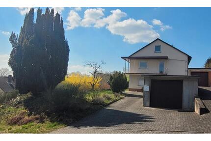 Einfamilienhaus mit Einliegerwohnung in herrlicher Ortsrandlage - Kleinkahl