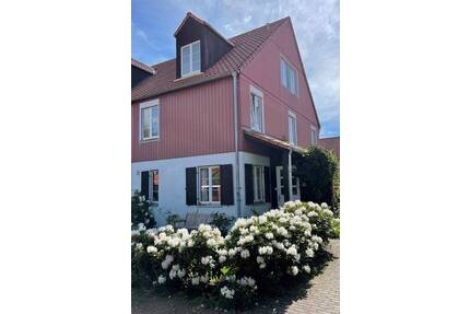 Idyllisch gelegenes Reihenendhaus nahe Museumsdorf Düppel - Berlin Nikolassee