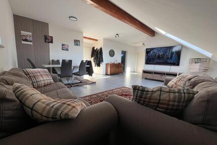 *Provisionsfrei* Helle DG-Wohnung in ruhiger Lage - Bahnhofsnähe - Moosburg an der Isar