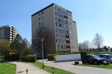 Sonnige 3,5 Zimmer Wohnung mit Balkon und Garage - sofort frei! - Villingen-Schwenningen