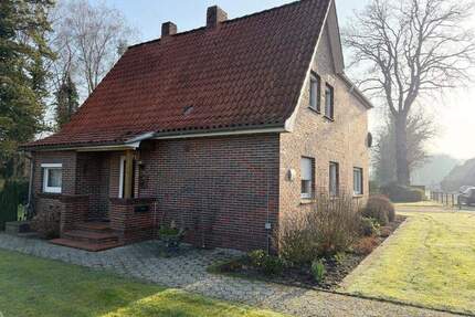 Attraktives Sanierungsobjekt: Einfamilienhaus in naturnaher Lage von Apen