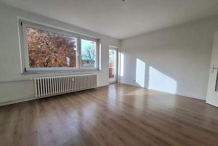 Helle 3ZKB mit Balkon - 825,00&nbsp;EUR Kaltmiete, ca.&nbsp; 67,40&nbsp;m&sup2;&nbsp;Wohnfl&auml;che in Minden (PLZ: 32425) Innenstadt