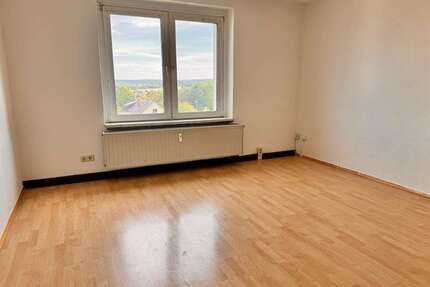 Wohnung zum Mieten in Zeulenroda-Triebes 352,00 € 57.68 m²