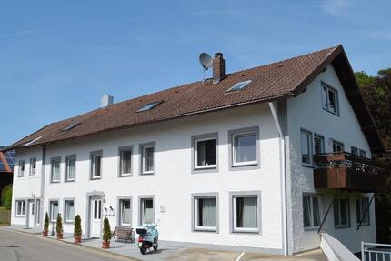 Provisionsfrei ! Vermietetes Mehrfamilienhaus mit 4 Wohneinheiten - Gräfelfing
