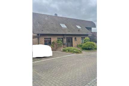 Haus zum Kaufen in Erkelenz-Lövenich 485.000,00 € 280 m²