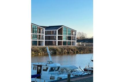 Exklusive Neubau-Oberwohnung mit Loggia, Aufzug und Stellplatz - Norden