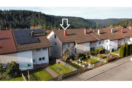 Reihenendhaus mit Garage in Freudenstadt zu verkaufen.