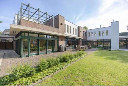 Haus zum Kaufen in Emsdetten 1.875.000,00 € 523 m²