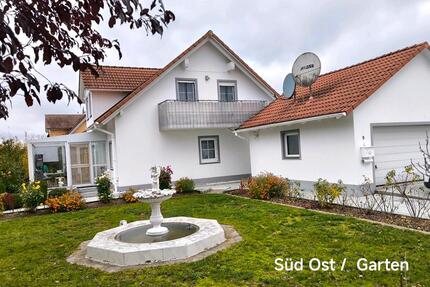 Einfamilienhaus mit Doppelgarage - Eggolsheim