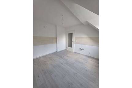 Wohnung zum Mieten in Wolfen 412,35 € 54.98 m²