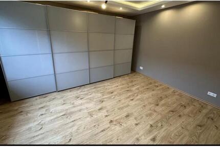 Moderne 3 Zimmer Wohnung in Deutz (auch als WG geeignet) - Köln Mülheim