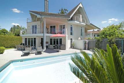 Haus zum Kaufen in Berg 2.390.000,00 € 263 m²
