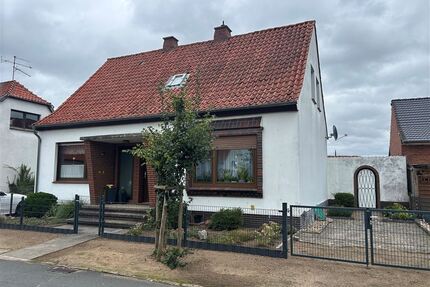 Gepflegte Immobilie mit großzügigen Nebenflächen, Garten und Ausbaureserve - Uchte