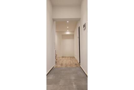 ** Sanierte 2-Zimmer-Wohnung in Horrheim ** - Vaihingen an der Enz