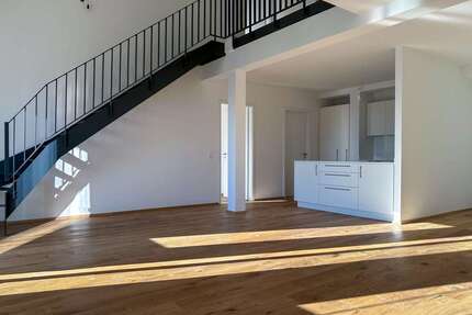 Wohnung zum Mieten in Dettingen an der Erms 1.980,00 € 178.1 m²