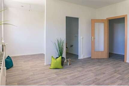 Wohnung zum Mieten in Chemnitz 189,00 € 32.31 m²