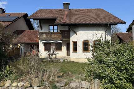 Haus zum Mieten in Forstinning 2.750,00 € 197 m²