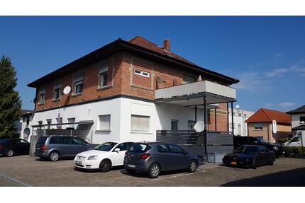 große 2 ZKB in La-Hofheim, Erdgeschoss, Stellplatz im Hof, - Lampertheim