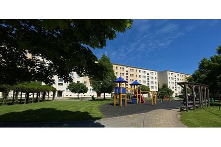 familienfreundliche 3-Raum-Wohnung mit Balkon in Ronneburg