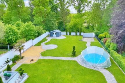 Saniertes EFH, Traumgarten & Pool, Provisionsfrei, bezugsfertig - Gerolzhofen