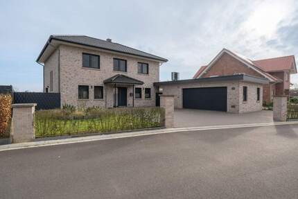 Modernes Familienanwesen - Großzügigkeit, Design und Zukunftssicherheit in perfekter Harmonie - Bippen