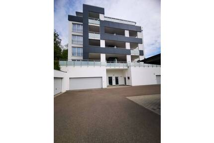 Luxuriös und neuwertig 4 Zi, Küche, Bad, Gäste WC, Balkon, Garage... - Bad Mergentheim