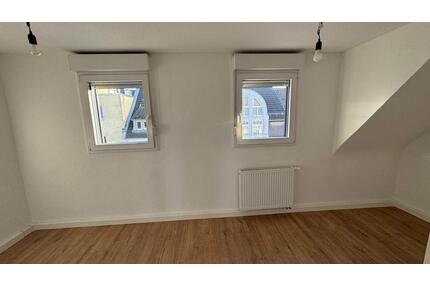 Helle 1 ZKB Wohnung + VorratsraumWaschraum und Keller - Saarbrücken