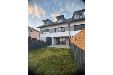 Reihenhaus (Neubau 2022) - 5 Zimmer, 118 m², Garten - Klingenmünster