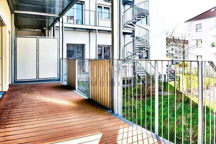 Wohnung zum Mieten in Erlangen 1.990,00 € 125.99 m²