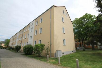 Alles Neu!- Nach Vereinbarung - 400,00&nbsp;EUR Kaltmiete, ca.&nbsp; 64,42&nbsp;m&sup2; in Weißenfels (PLZ: 06667)