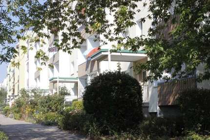 Wohnung zum Mieten in Oschersleben 363,00 € 65.92 m²