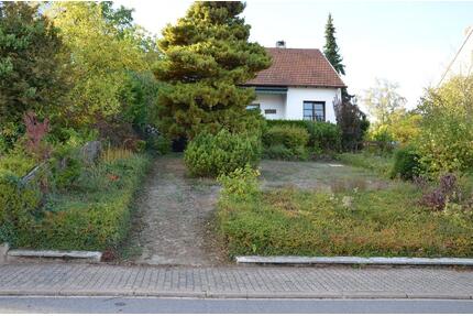 Freisteh. EFH in Berus, Bj. 1963, 5 Zi., Terrasse, schöner Garten - Überherrn