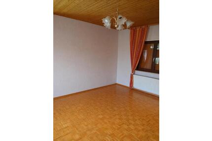 Großzügige 4-Zimmer-Wohnung mit Garten, Terrasse & Wintergarten - Brachttal