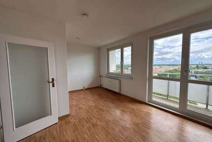 Wohnung zum Mieten in Halle (Saale) 349,00 € 57 m²