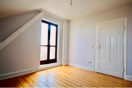 Charmante 2,5-Zimmer-DG-Wohnung in Wiesbaden Mitte!
