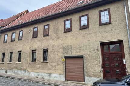 Haus zum Kaufen in Buttstädt 175.000,00 € 326 m²