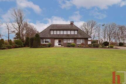 Wohnen im Grünen - Solides Wohnhaus mit großem Grundstück in Lohne - Lohne (Oldenburg)