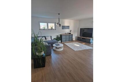 2 Zimmer-Wohnung - 790,00&nbsp;EUR Kaltmiete, ca.&nbsp; 79,00&nbsp;m&sup2; in Poppenhausen (PLZ: 97490)
