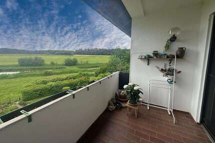 Wohnung zum Kaufen in Neuendettelsau 199.000,00 € 79 m²