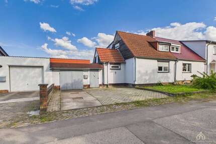 Haus zum Kaufen in Börde-Hakel 85.000,00 € 66.39 m²