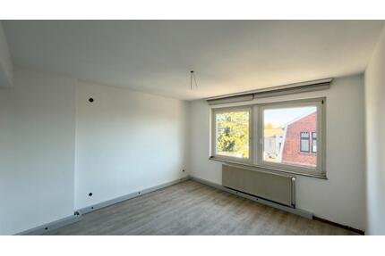 Modernisiert & Helle 2 Zimmer Wohnung inkl. Küche im Mietpreis - Solingen Burg