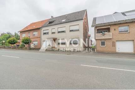 Haus zum Kaufen in Warburg 179.000,00 € 200 m²