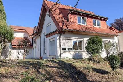 Haus zum Mieten in Kaiserslautern 2.900,00 € 203 m²