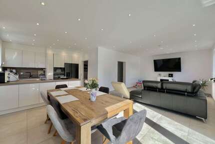 Haus zum Kaufen in Rösrath 675.000,00 € 213.41 m²
