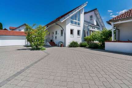 Haus zum Kaufen in Illerrieden 880.000,00 € 250 m²