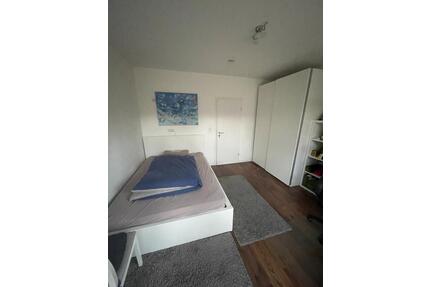 helles Wg Zimmer in 3er Wg - 625,00&nbsp;EUR Kaltmiete, ca.&nbsp; 15,00&nbsp;m&sup2; in München (PLZ: 81247) Pasing-Obermenzing