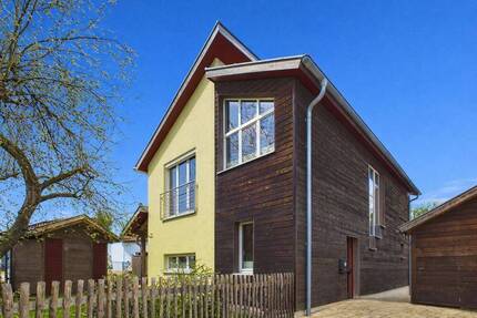 Ökologisches Architektenhaus - Design trifft Nachhaltigkeit & Wohnqualität - Adelshofen