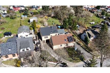 Haus zum Kaufen in Lauter-Bernsbach 180.000,00 € 196 m²